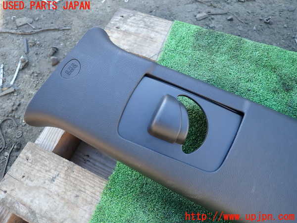 1UPJ-9233727670]ジープ・チェロキー(KL32)左センターピラートリム 中古_2