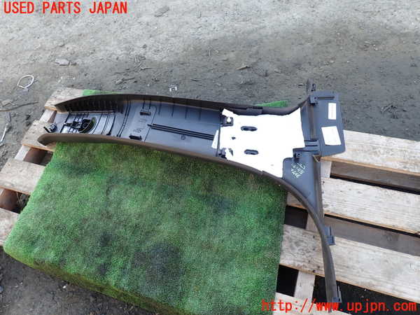 1UPJ-9233727670]ジープ・チェロキー(KL32)左センターピラートリム 中古_3