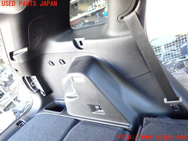 1UPJ-9233727680]ジープ・チェロキー(KL32)左リアピラートリム 中古_3