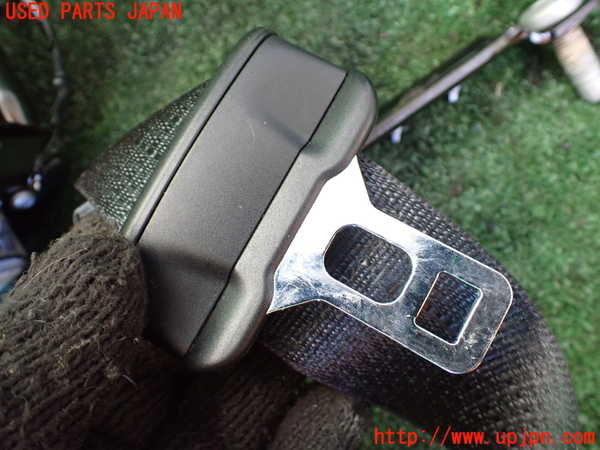 1UPJ-9233727075]ジープ・チェロキー(KL32)助手席シートベルト 中古_2