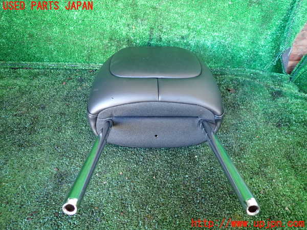 1UPJ-9233727070]ジープ・チェロキー(KL32)助手席ヘッドレスト 中古_3