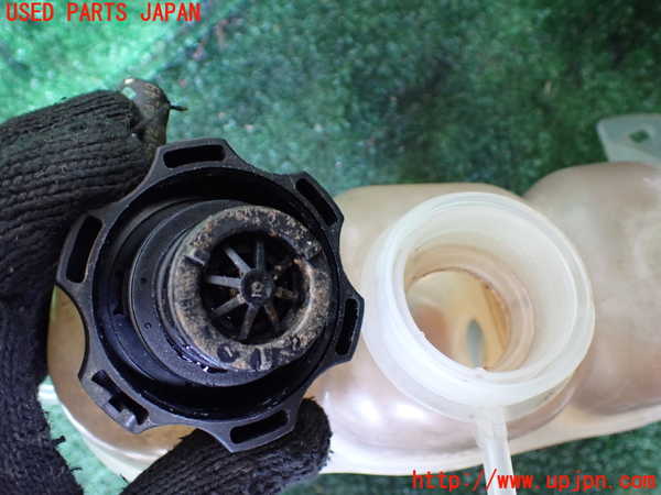 1UPJ-9233732410]ジープ・チェロキー(KL20L)ラジエータータンク 中古_3