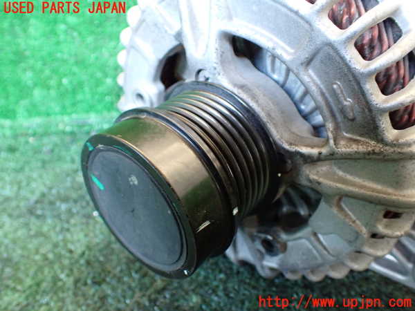 1UPJ-9233736015]ジープ・チェロキー(KL20L)オルタネーター(ダイナモ) 中古_3