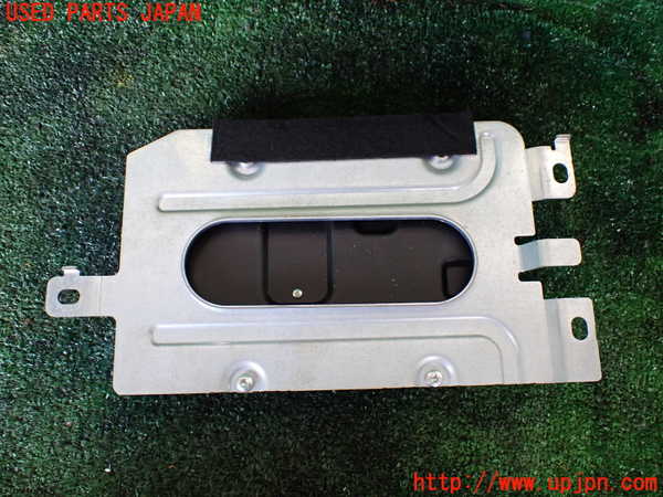 1UPJ-9233736525]ジープ・チェロキー(KL20L)アンプ 中古_3