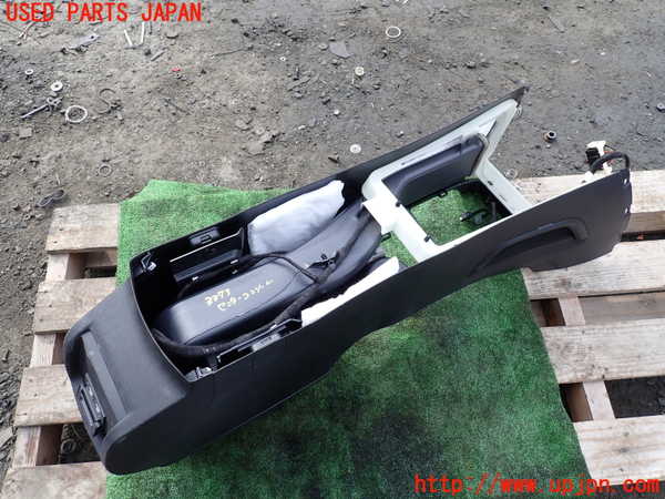 1UPJ-9233737540]ジープ・チェロキー(KL20L)センターコンソール 中古_4