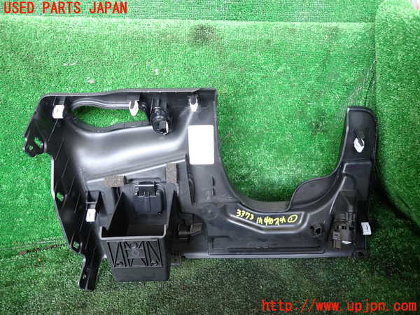 1UPJ-9233737841]ジープ・チェロキー(KL20L)小物入れ1 中古_3