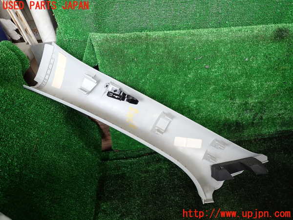 1UPJ-9233737655]ジープ・チェロキー(KL20L)右フロントピラートリム 中古_2