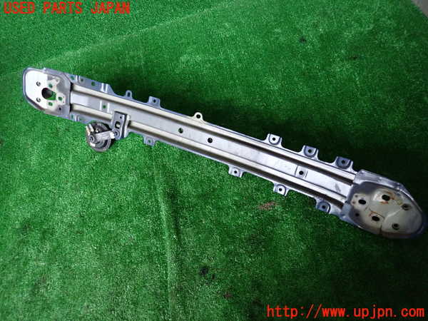 1UPJ-9233741014]バレーノ(WB32S)フロントバンパーホースメント 中古_2