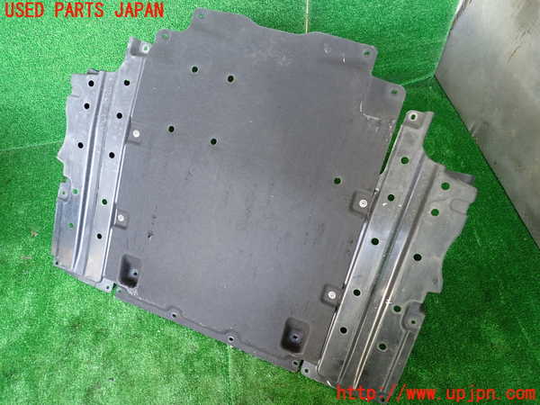 1UPJ-9233742170]バレーノ(WB32S)エンジンアンダーカバー 中古_2