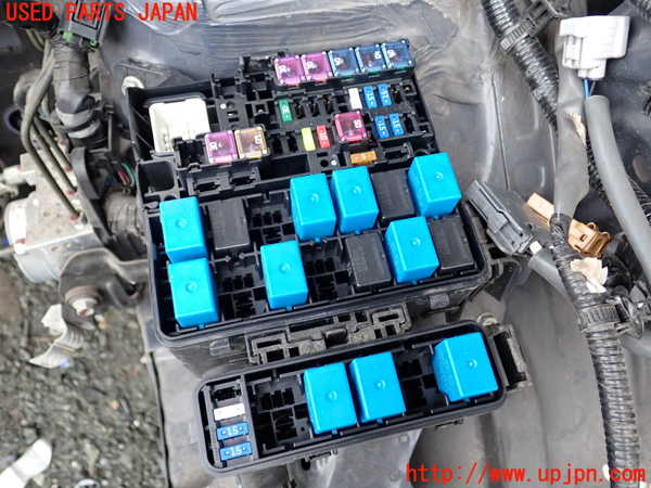 1UPJ-9233746742]バレーノ(WB32S)ヒューズボックス2 中古_2