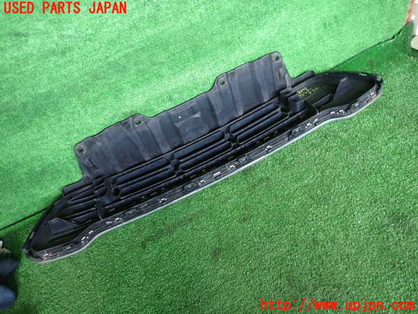 2UPJ-9233751050]BMW ミニ(MINI)クーパーSD クロスオーバー(ZB20)(R60)ラジエターグリル 中古_2