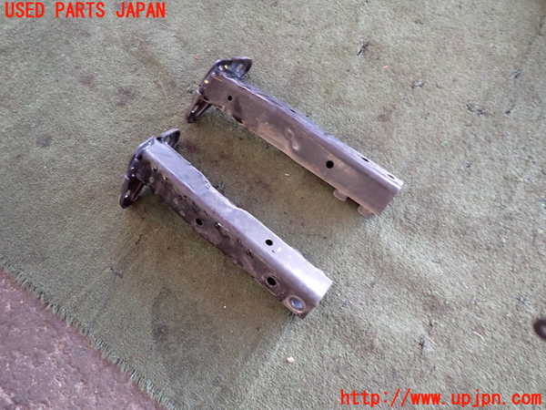 2UPJ-9233755296]BMW ミニ(MINI)クーパーSD クロスオーバー(ZB20)(R60)メンバー1 中古_2