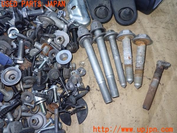 3UPJ=9233760720]シトロエン DS5(B85F02)ネジ・ネジ・ナット・ステー類 セット ジャンク_4