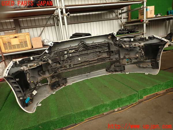 2UPJ-9233761010]シトロエン・DS 5(B85F02)フロントバンパー 中古_5