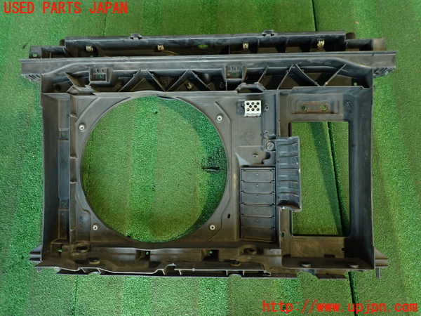 2UPJ-9233761041]シトロエン・DS 5(B85F02)コアサポート 中古_4