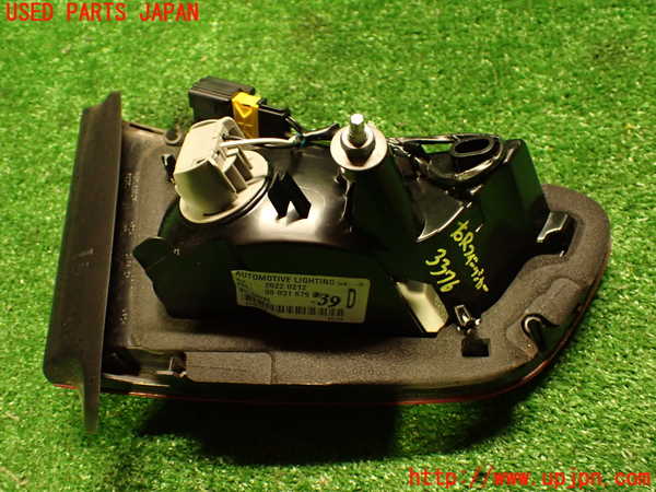 2UPJ-9233761550]シトロエン・DS 5(B85F02)右リアフィニッシャー 中古_3