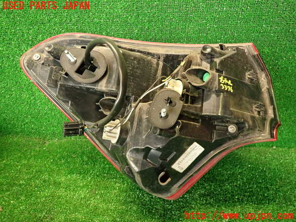 2UPJ-9233761530]シトロエン・DS 5(B85F02)右テールランプ 中古_2