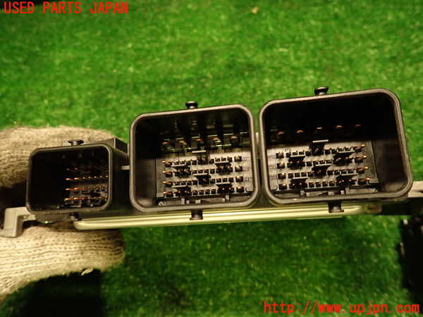 2UPJ-9233766110]シトロエン・DS 5(B85F02)エンジンコンピューター 中古_2