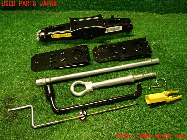 2UPJ-9233767805]シトロエン・DS 5(B85F02)車載工具 中古_2