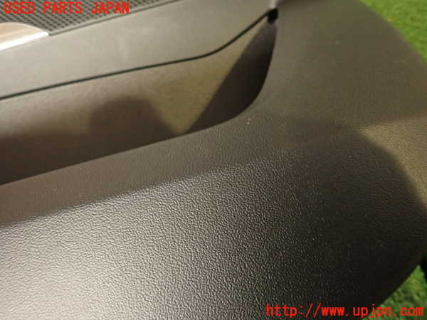 2UPJ-9233761264]シトロエン・DS 5(B85F02)左前ドア内張り 中古_4