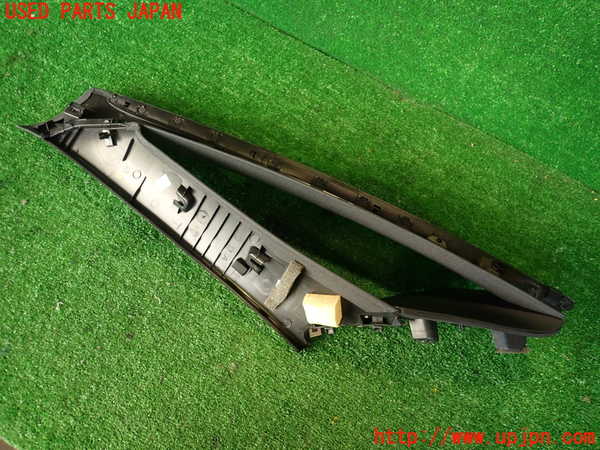 2UPJ-9233767655]シトロエン・DS 5(B85F02)右フロントピラートリム 中古_4