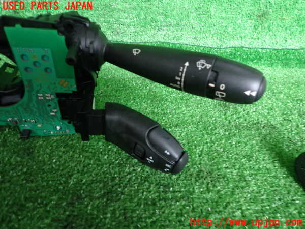 2UPJ-9233776720]シトロエン・DS 3(A5C5F04)コンビネーションスイッチ 中古_2