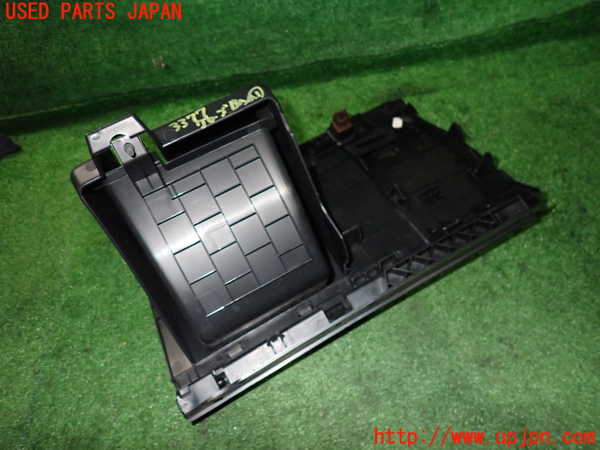 2UPJ-9233777516]シトロエン・DS 3(A5C5F04)グローブボックス1 中古_3
