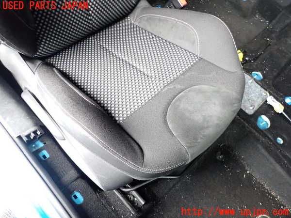 2UPJ-9233777035]シトロエン・DS 3(A5C5F04)運転席シート 中古_3