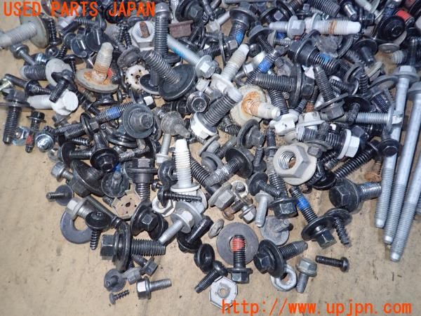 3UPJ=9233780720]ボルボ V60(FB4164T)ネジ・ナット・ステー類 セット ジャンク_5