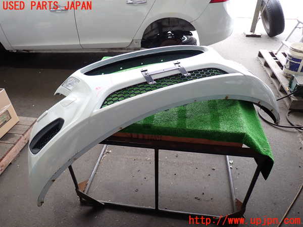 2UPJ-9233781010]ボルボ・V60(FB4164T)フロントバンパー 中古_3