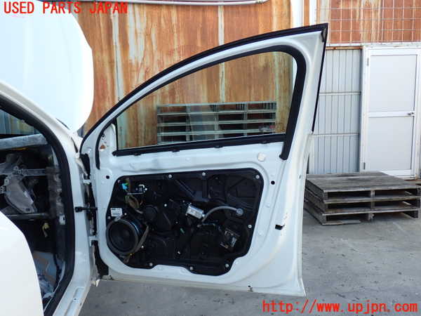 2UPJ-9233781230]ボルボ・V60(FB4164T)右前ドア 中古(43R-001106 M53)_5