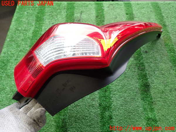 2UPJ-9233781536]ボルボ・V60(FB4164T)左テールランプ 中古_2