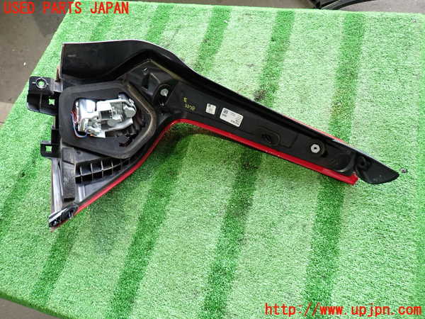2UPJ-9233781536]ボルボ・V60(FB4164T)左テールランプ 中古_4