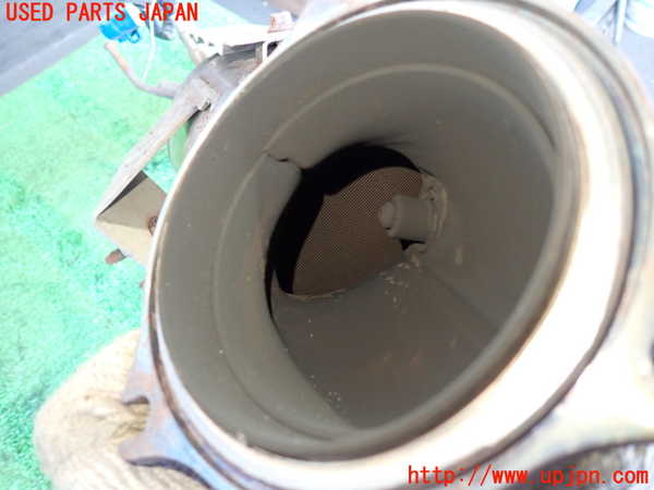 2UPJ-9233782662]ボルボ・V60(FB4164T)触媒2 中古_2