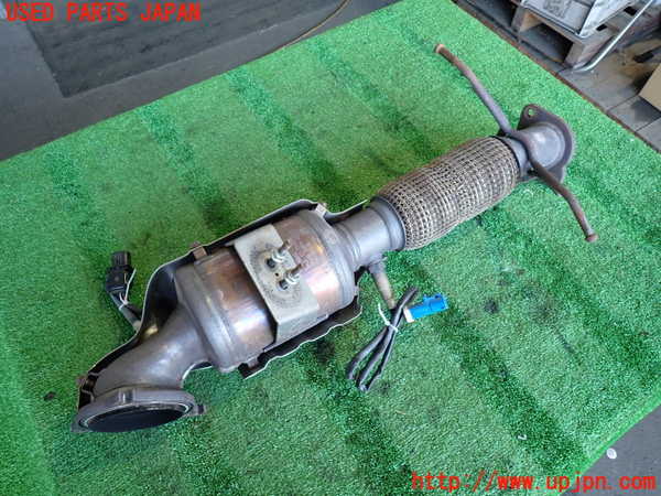 2UPJ-9233782662]ボルボ・V60(FB4164T)触媒2 中古_3