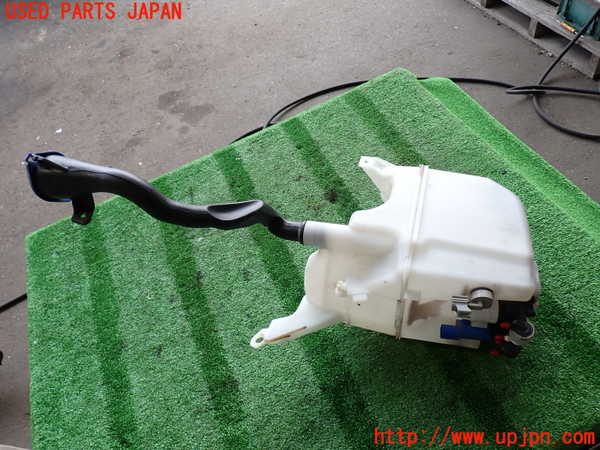 2UPJ-9233786791]ボルボ・V60(FB4164T)ウォッシャータンク1 中古_3