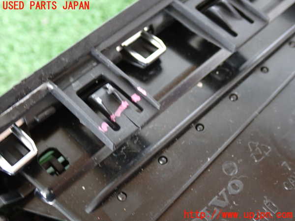 2UPJ-9233787526]ボルボ・V60(FB4164T)エアコン吹き出し口1 (真中) 中古_2