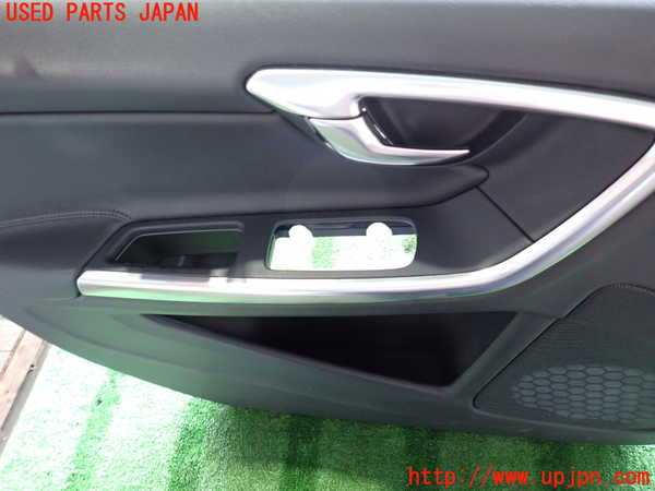 2UPJ-9233781264]ボルボ・V60(FB4164T)左前ドア内張り 中古_3