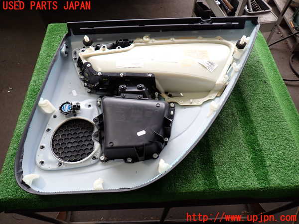 2UPJ-9233781324]ボルボ・V60(FB4164T)左後ドア内張り 中古_4
