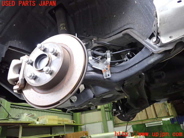 2UPJ-9233795380]キックス(RP15)リアアクスルビーム 中古_2