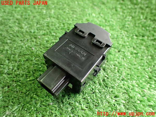 2UPJ-9233796308]キックス(RP15)スイッチ3 (ヘッドライトレベライザー) 中古_3