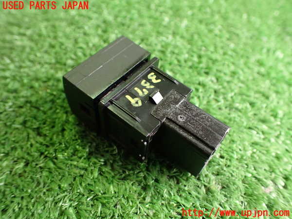 2UPJ-9233796311]キックス(RP15)スイッチ6 (VDC OFF) 中古_3