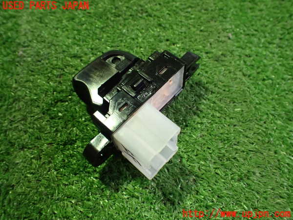2UPJ-9233796245]キックス(RP15)左前パワーウィンドウスイッチ 中古_3