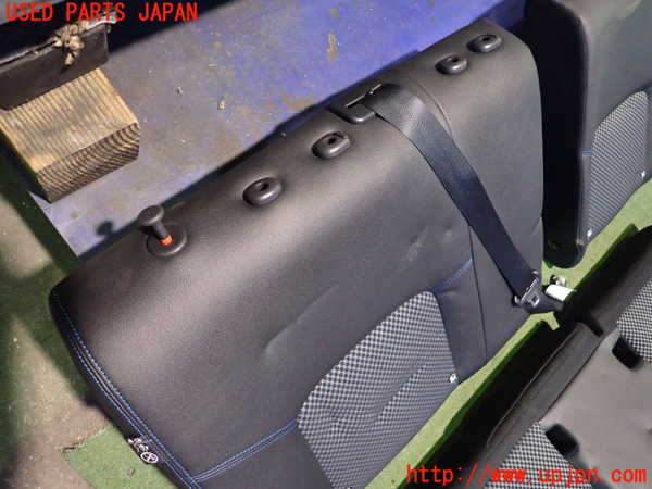 2UPJ-9233797385]キックス(RP15)リアシート (ジャンク品) 中古_2