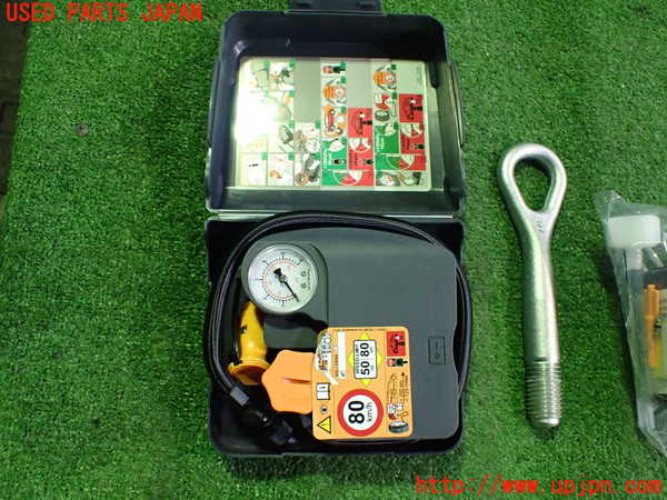 2UPJ-9233797805]キックス(RP15)車載工具 中古_2