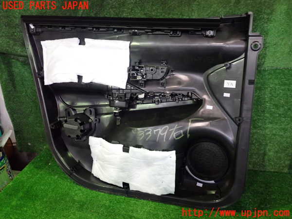 2UPJ-9233791234]キックス(RP15)右前ドア内張り 中古_4