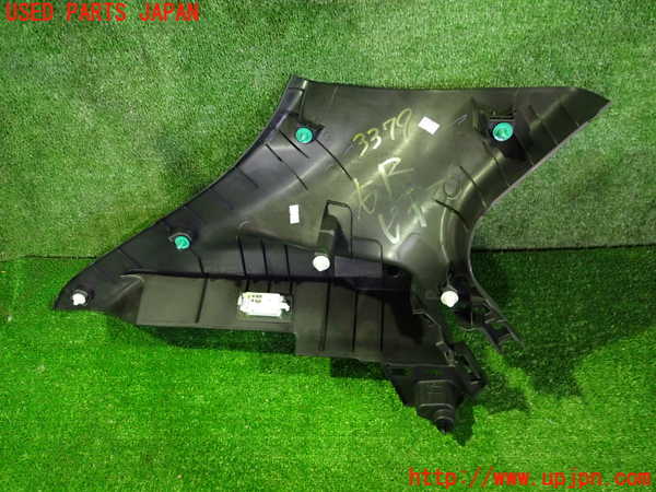 2UPJ-9233797675]キックス(RP15)右リアピラートリム 中古_2