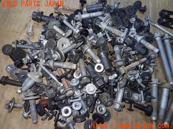 3UPJ=9233800720]BMW ミニクーパーS(XM20 F56)ネジ・ナット・ステー類 セット ジャンク_4