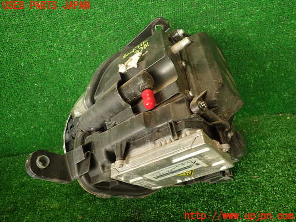 2UPJ-9233811130]アバルト・595(312142)右ヘッドライト HID 中古_2