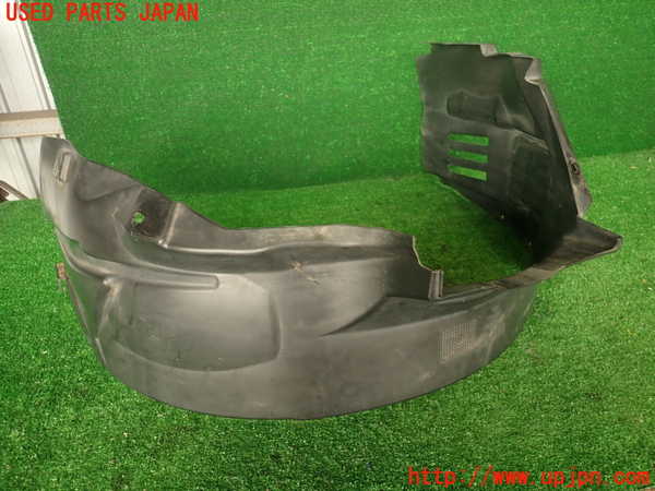 2UPJ-9233811090]アバルト・595(312142)右前フェンダーライナー 中古_3